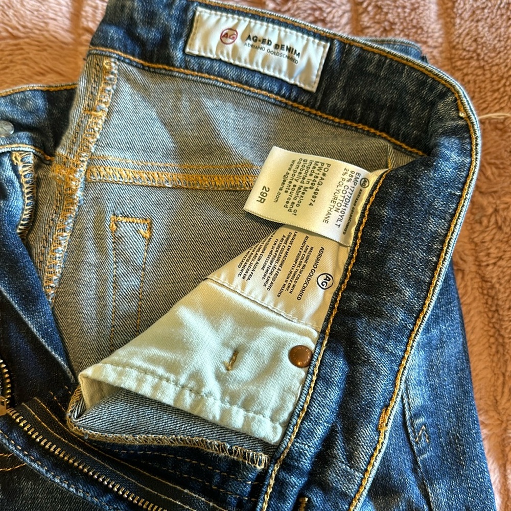 Like New - AG Farrah Skinny Ankle